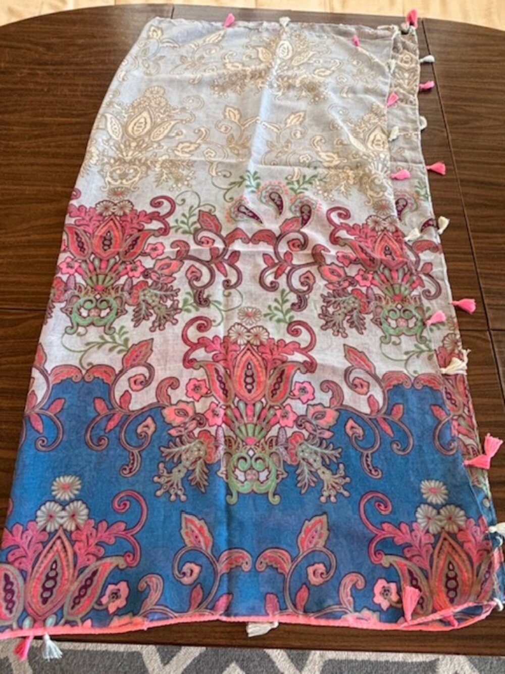 Assorted Patterned Scarves- 5 Total - Picture 4 of 7